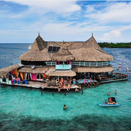 Casa En El Agua Hotel Tintipan Island ภายนอก รูปภาพ