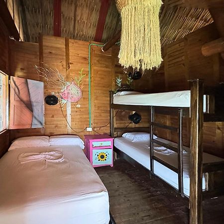 Casa En El Agua Hotel Tintipan Island ภายนอก รูปภาพ