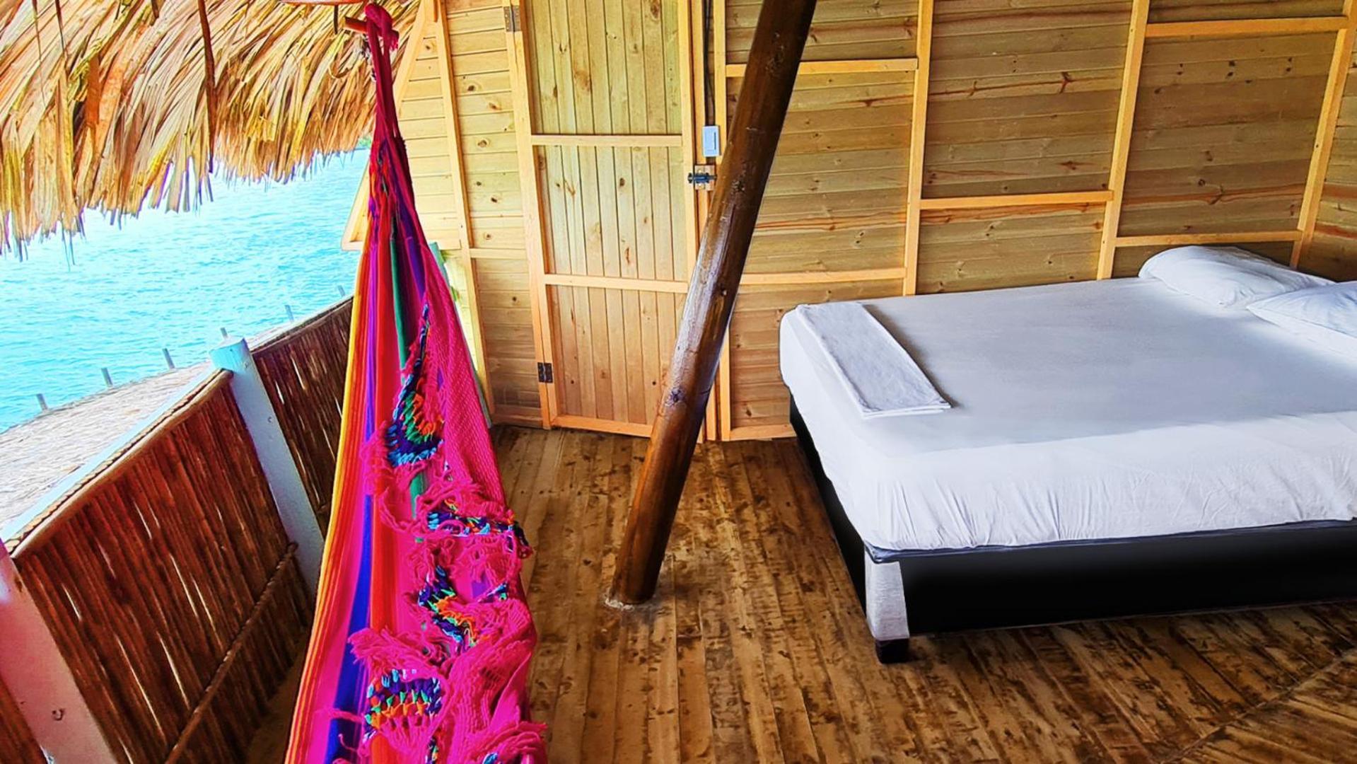 Casa En El Agua Hotel Tintipan Island ภายนอก รูปภาพ